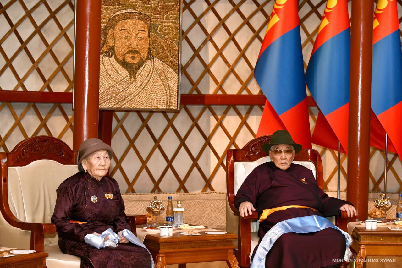 8d1198855573404898ba0bfee33f0ec9?d=0