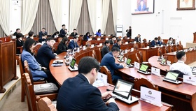 Монгол Улсын 2026 оны төсвийн тухай хуулийн төсөлтэй хамт өргөн мэдүүлсэн хууль, тогтоолын төслүүдийг эцсийн хэлэлцүүлэгт шилжүүллээ