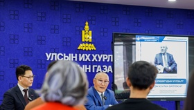 “Үндсэн хуулиа ойлгохуй” номын зохиогч-уншигчийн уулзалт болов