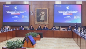 Зөвшөөрөл гэж нэрлээгүй ч бизнес эрхлэхэд иргэдээс шаарддаг 1000 гаруй баримт бичиг хүнд суртал үүсгэж байна