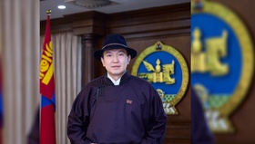 Бүгд найрамдах улс тунхагласан өдрийг тохиолдуулан УИХ-ын дарга Н.Учрал мэндчилгээ дэвшүүлэв