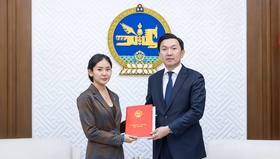 БНМАУ-ын Засгийн газарт эрх олгох тухай хууль хүчингүй болсонд тооцох тухай хуулийн төслийг өргөн мэдүүлэв