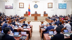 Монгол Улсын Их Хурлын тухай хуульд нэмэлт, өөрчлөлт оруулах тухай хуулийн төслийг анхны хэлэлцүүлэгт шилжүүллээ