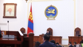 Үндсэн хуулийн цэцийн гишүүнийг үүрэгт ажлаас нь чөлөөллөө