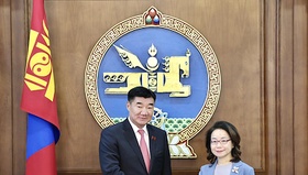 Chairman of the State Great Hural S. Byambatsogt Meets with H.E. Ms. Shen Minjuan, Ambassador of the People's Republic of China to Mongolia