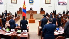 Улсын Их Хурлын дэд даргаар Ж.Бат-Эрдэнийг сонгож, Х.Ганхуяг Шадар сайдаар томилогдов