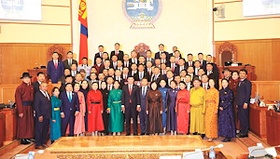 Найм дахь удаагийн сонгуулиар байгуулагдсан Монгол Улсын Их Хурал (2020-2024)