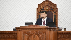Чуулганы нэгдсэн хуралдаанаар “Монгол Улсыг 2026-2030 онд хөгжүүлэх таван жилийн үндсэн чиглэл батлах тухай” тогтоолын төслийн хэлэлцүүлгийг  үргэлжлүүллээ