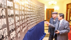 Үндсэн хуулийг хэлэлцэн батлах үеийн архивын түүхэн баримтуудыг эх хувиар нь дэлгэлээ