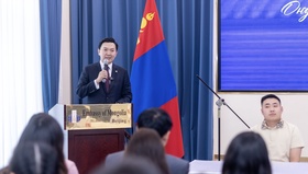 УИХ-ын дарга Н.Учрал БНХАУ-д суралцаж буй оюутан залуустай уулзлаа