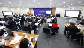 Хууль зүйн салбарын эрдэмтэн, докторууд "Хуулийн төсөл боловсруулагчийн сургалт"-д багшилж, цаасан дээр бус амьдралд хэрэгжих хуулийн төсөл боловсруулах арга, техникийг заав