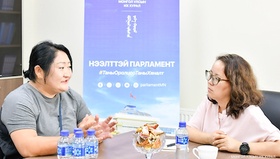 Иргэд нийгмийн харилцаа, хөдөлмөр эрхлэхэд тулгамдаж буй асуудлаа УИХ-ын гишүүнд уламжиллаа
