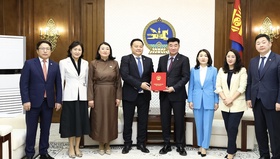 Сургуулийн өмнөх болон ерөнхий боловсролын тухай хуульд нэмэлт, өөрчлөлт оруулах тухай хуулийн төсөл өргөн мэдүүлэв