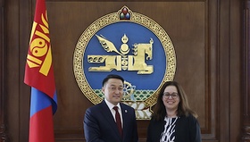Chairman of the State Great Hural (Parliament) D. Amarbayasgalan met with the Ambassador Extraordinary and Plenipotentiary of the French Republic to Mongolia, Corinne Perera Da Silva