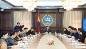 УИХ-ын дарга С.Бямбацогт Төрийн албаны тухай хуульд бодлогын цогц шинэчлэл хийх санал боловсруулах чиглэл өглөө