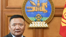 Улсын Их Хурлын гишүүн О.Амгаланбаатараас "Төрийн байгууллагын удирдах албан тушаалтнуудын талаар" Монгол Улсын Ерөнхий сайдад хандаж тавьсан асуулга