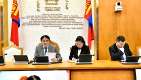 ТББХ: Монгол Улсын засаг захиргаа, нутаг дэвсгэрийн нэгж, түүний удирдлагын тухай хуульд өөрчлөлт оруулах тухай хуулийн төслийн эцсийн хэлэлцүүлгийг хийлээ