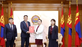Submitted the draft resolution of the State Great Hural (Parliament) of Mongolia on “Granting Authorization for Government Debt Guarantees"