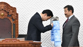 Монгол Улсын Их Хурлын даргаар Ням-Осорын Учралыг сонголоо