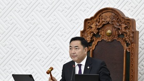 Төсвийн хүрээний мэдэгдэл, төсвийн төсөөллийн тухай хуульд өөрчлөлт оруулах тухай хуулийн төслийг дөрөв дэх хэлэлцүүлэгт шилжүүллээ