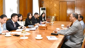 Төсвийн байнгын хорооны дарга Н.Наранбаатар БНЭУ-аас Монгол Улсад суугаа Элчин сайд Атул Малхари Готсурве-г хүлээн авч уулзав