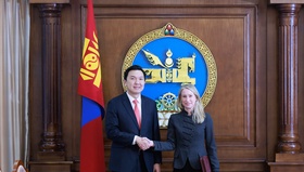 Монгол Улсын Их Хурлын дарга Н.Учрал Их Британи, Умард Ирландын Нэгдсэн Хаант Улсаас Монгол Улсад суугаа Элчин сайд Фиона Блайтыг хүлээн авч уулзлаа