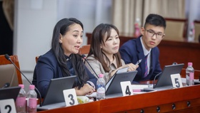 Видео: Гэр бүлийн тухай хууль /Шинэчилсэн найруулга/-ийн төсөл болон хамт өргөн мэдүүлсэн хуулийн төслүүдийг олон нийтээр хэлэлцүүллээ