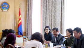 Төрийн байгуулалтын байнгын хорооны дарга Ж.Бат-Эрдэнэ ОУПХ-ны төлөөлөгчдийг хүлээн авч уулзлаа