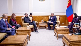 Байнгын хорооны дарга Б.Бейсен Цөлжилттэй тэмцэх тухай НҮБ-ын конвенцын Нарийн бичгийн газрын төлөөлөгчдийг хүлээн авч уулзав