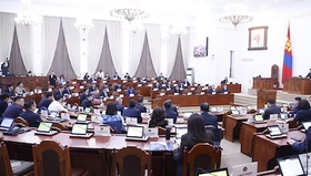 Шинжлэх ухаан, технологийн тухай хуульд нэмэлт, өөрчлөлт оруулах тухай хуулийн төсөл болон хамт өргөн мэдүүлсэн хуулийн төслүүдийг хэлэлцэж эхэллээ