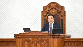 Улсын Их Хурлын дарга Д.Амарбаясгалан Монгол Улсын 34 дэх Ерөнхий сайд Г.Занданшатарт амжилт хүсэж, үг хэллээ