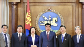 УИХ-ын дарга С.Бямбацогт Япон Улсын Парламентын Зөвлөхүүдийн танхимын дэд дарга Т.Фүкүямаг хүлээн авч уулзав 