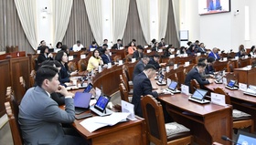 Эрхтэн, эд, эс шилжүүлэн суулгах тухай хуулийн төсөл болон хамт өргөн мэдүүлсэн хуулийн төслүүдийг эцэслэн батлах бэлтгэл хангуулахаар шилжүүллээ