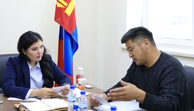 "Нээлтэй парламент" танхимд УИХ-ын гишүүн М.Нарантуяа-Нара ажиллав