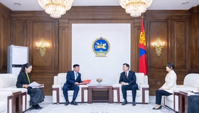 Монгол Улс болон Азийн хөгжлийн банк хоорондын Санхүүжилтийн ерөнхий хөтөлбөр соёрхон батлах тухай хуулийн төслийг өргөн мэдүүлэв