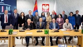 Монгол-Польшийн парламентын бүлгийн гишүүд Бүгд Найрамдах Польш Улсад айлчилж байна