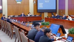 ХЗБХ: Төсвийн тодотголын хоёр дахь хэлэлцүүлгийг хийж, зохиогчийн эрхийн асуудлаарх Цэцийн дүгнэлтийг хүлээн зөвшөөрөхийг дэмжив