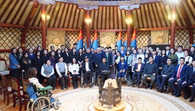 “Гэрээсээ гарцгаая-Оюутан” хэлэлцүүлэгт оролцогчид “Хүртээмж” клуб байгуулахаар боллоо