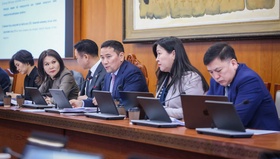 Ажлын хэсэг эдийн засаг, бизнес, банк, санхүүгийн асуудлаар хуралдлаа