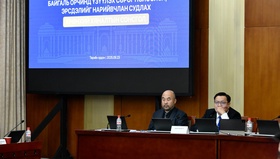“Халзан бүрэгтэй” орд газрын ашиглалт, байгаль орчинд үзүүлэх сөрөг нөлөөлөл, эрсдэлийг нарийвчлан судлах сэдэвт ерөнхий хяналтын сонсголд 60 иргэн үг хэлж, саналаа илэрхийлэв