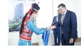 Австралийн Холбооны Улсын парламентын Төлөөлөгчдийн танхимын дарга Милтон Дик Монгол Улсад албан ёсны айлчлал хийхээр хүрэлцэн ирлээ