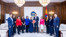 “Нийгмийн ажлын тухай” анхдагч хуулийн төслийг өргөн мэдүүлэв