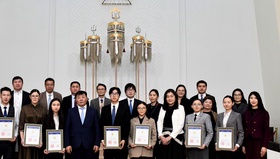 Үндсэн хуулийн өдөрт зориулсан “Үндсэн хууль ба Монгол Улсын хөгжлийн зорилтууд” сэдэвт оюутны эрдэм шинжилгээний хурал Төрийн ордонд боллоо