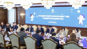 The Chairman of the State Great Hural (Parliament) D. Amarbayasgalan met with representatives of organizations operating in Mongolia to protect children’s rights