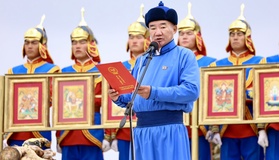 УИХ-ын дарга С.Бямбацогт төрийг төлөөлөн Сутай хайрхны тэнгэрийг тахих төрийн тахилгад оролцлоо