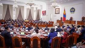 Чуулганы нэгдсэн хуралдаанаар Монгол Улсын 2026 оны төсвийн тухай хуулийн төслүүдийг хэлэлцэж эхэллээ   
