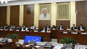 Монгол Улсын Их Хурлын тухай хуулийн шинэчилсэн найруулгын төслийг дэмжиж, анхны хэлэлцүүлэгт шилжүүлэв