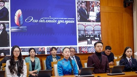 Байгалийн баялгийнхаа өгөөжийг боловсролын салбарт зарцуулж, хөрөнгө оруулалт хийхийг хүүхэд, залуус чухалчилж байна