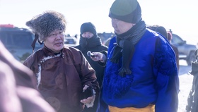 Баруун-Урт сумаас Бичигтийн боомт хүртэл хатуу хучилттай авто замаар холбосноор Монгол Улсын далайд гарах хамгийн дөт гарц нээгдэнэ