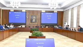 ТБХ: Монгол Улсын 2025 оны төсвийн тухай хуульд өөрчлөлт оруулах тухай хуулийн төсөлтэй хамт өргөн мэдүүлсэн хууль, тогтоолын төслүүдийн анхны хэлэлцүүлгийг хийлээ